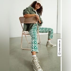 NWT St. Patricks Day Daisy Pants